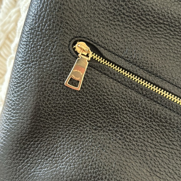 COACH•Bucket Bag - Picture 6 of 10